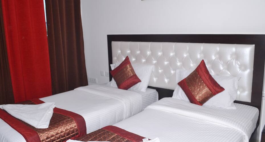 FabHotel Casa 31 Sector 31-32, Gurgaon 3